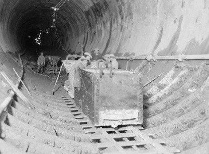 Construction du m&eacute;tro de Paris 1930